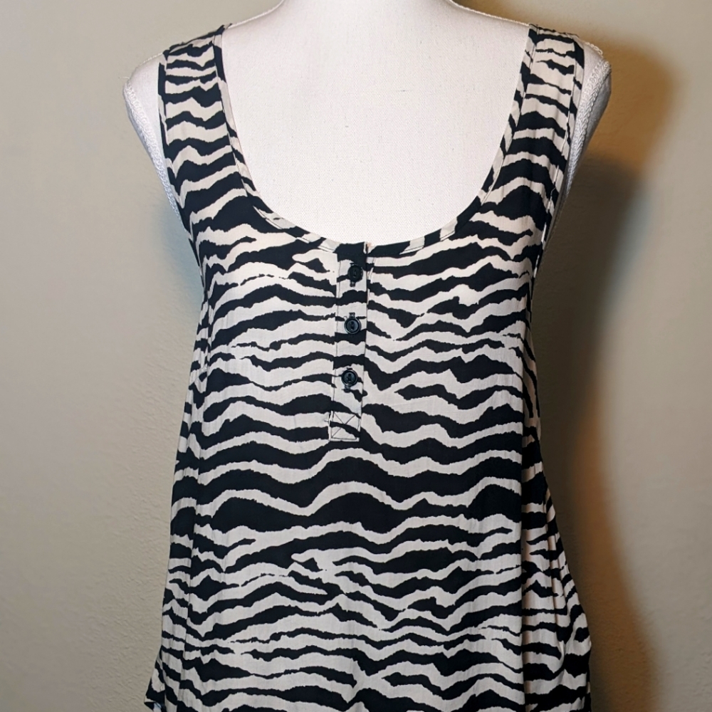 Cotton On black and white blouse